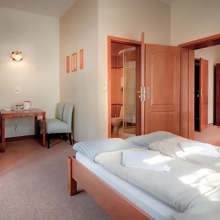 Venus Kwatera prywatna *